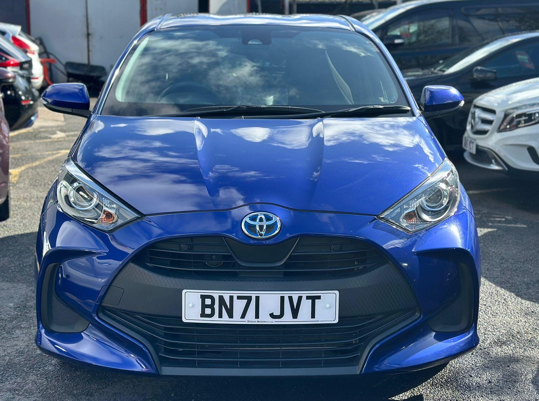 Toyota Yaris - 1.5 VVT-h Dynamic E-CVT Euro 6 (s/s) 5dr - Hatchback (2020 -) Image